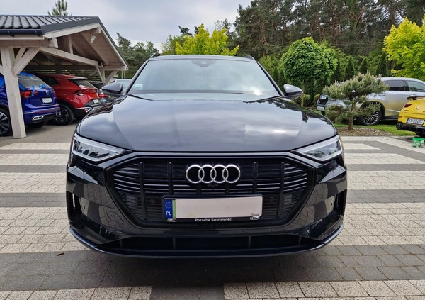 Audi e-tron cena 155000 przebieg: 59000, rok produkcji 2021 z Legnica małe 631